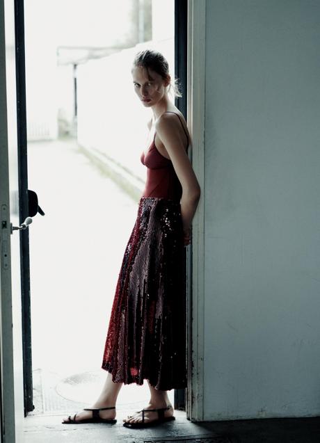 Imagen - Falda con lentejuelas de Zara (69,95 euros)