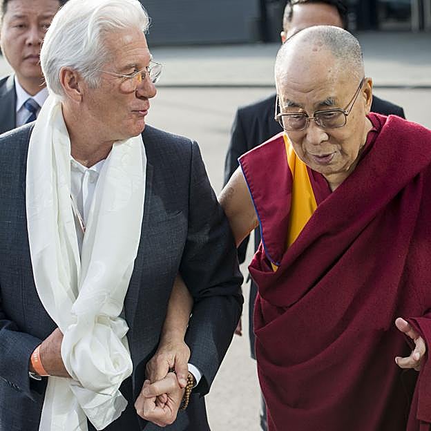 Richard Gere junto al Dalai Lama. 
