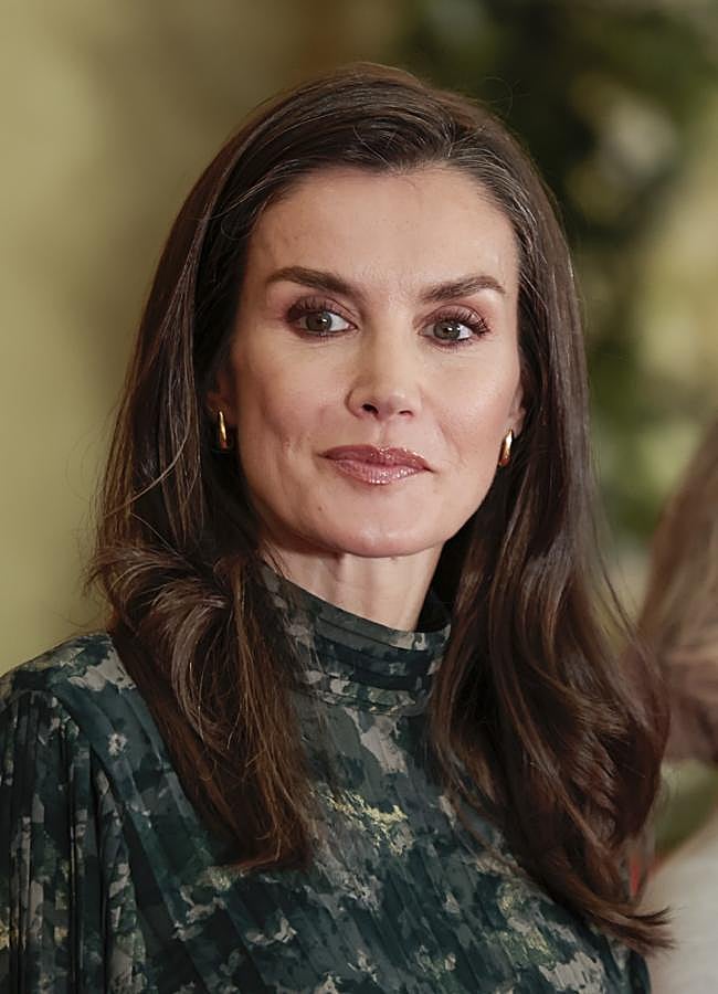 Imagen - La reina Letizia con pendientes de PdPaola. Foto: Gtres.