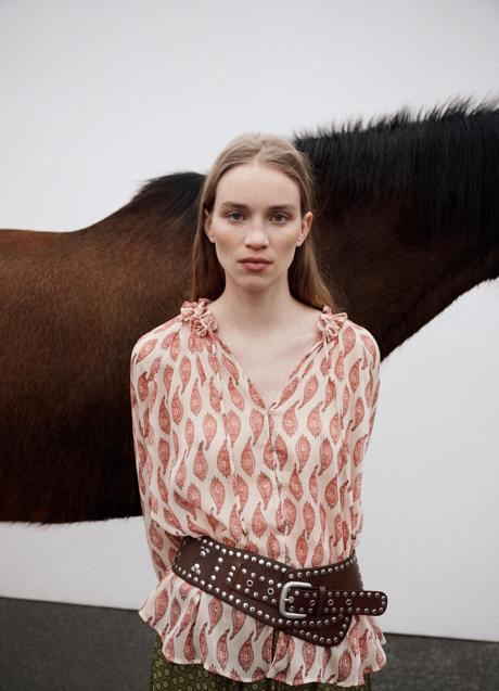 Imagen - Blusa estampada de Zara (29,95 euros)