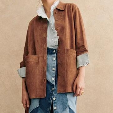 Imagen secundaria 1 - Jersey burdeos de Uniqlo, chaqueta de Sézane y falda larga de Is Coming.