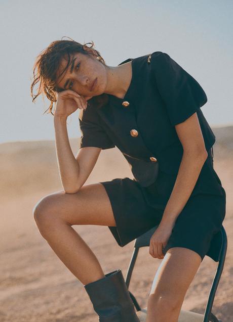 Imagen - Blusa negra de H&M (29,99 euros)