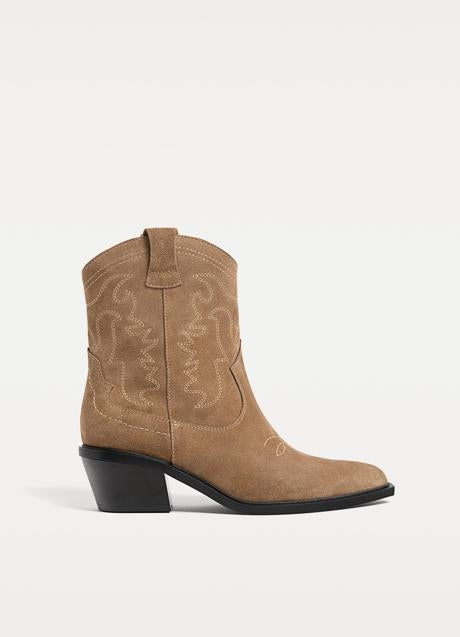 Imagen - Botines de serraje de Stradivarius (49,99 euros)