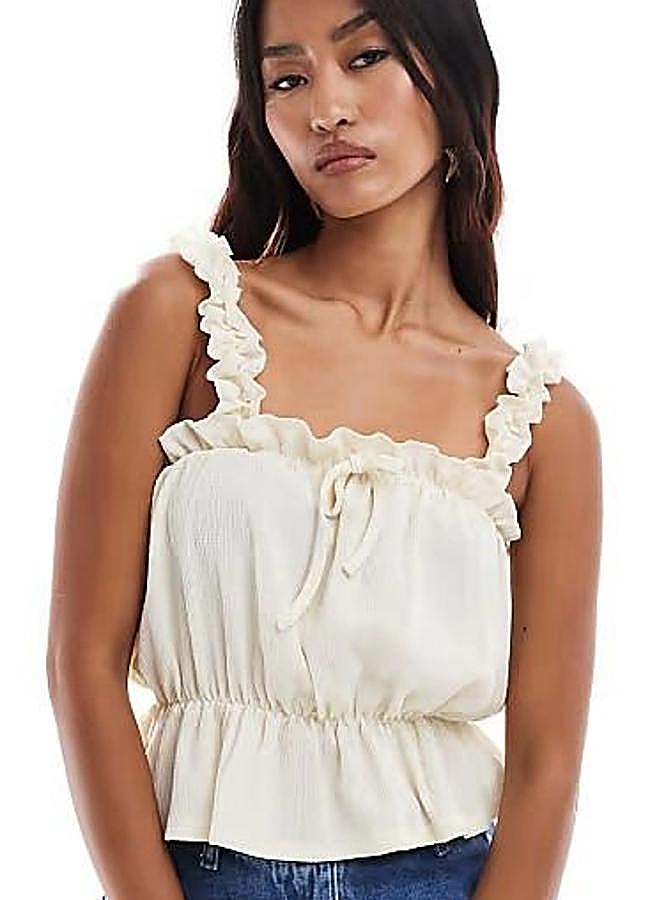 Imagen - Camiseta blanca fluida con volantes