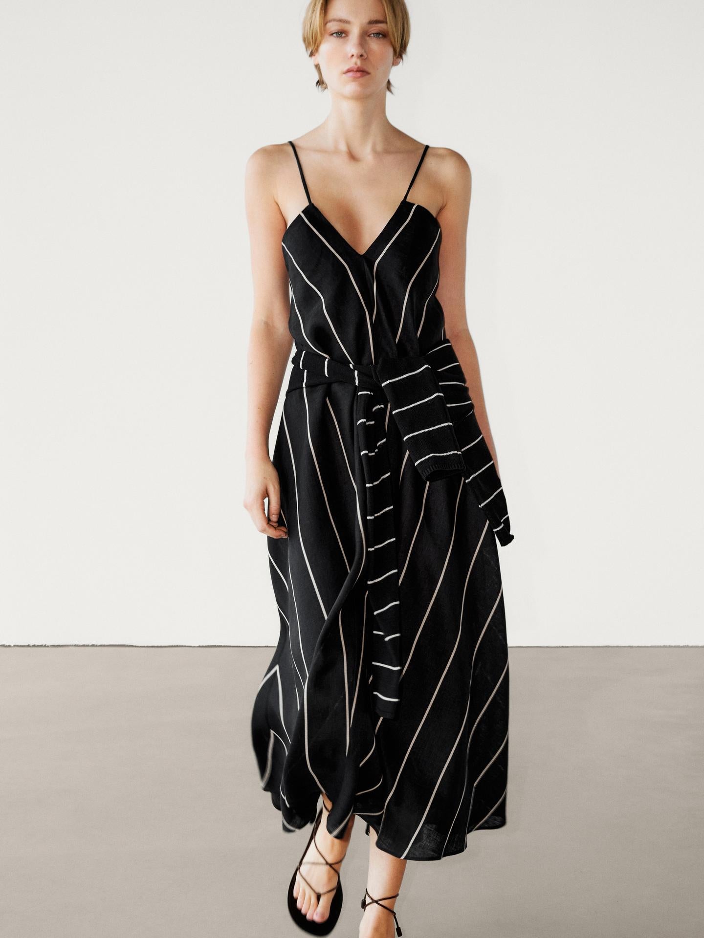 Imagen - Vestido con estampado de rayas 100% de lino de Massimo Dutti.