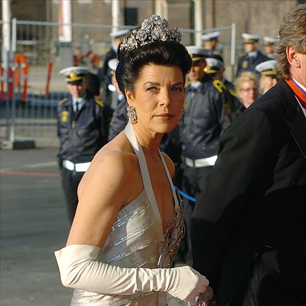Carolina de Mónaco con la tiara floral Hannover. 