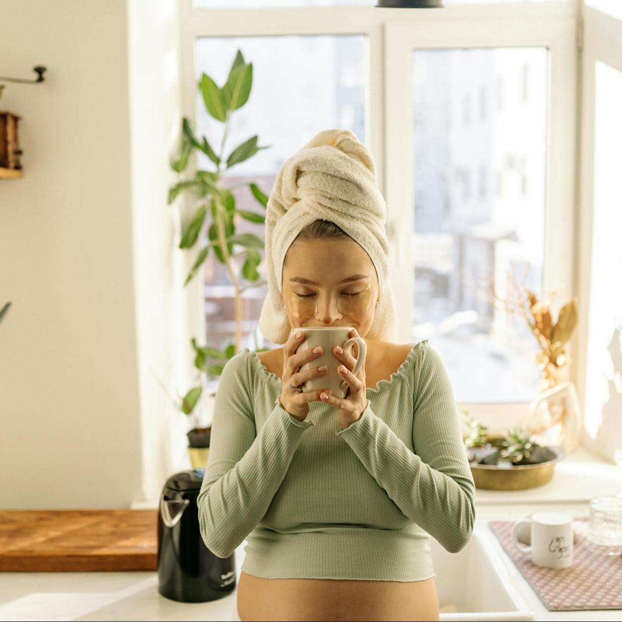 Infusiones prohibidas si tomas medicamentos: estas son y así las puedes evitar