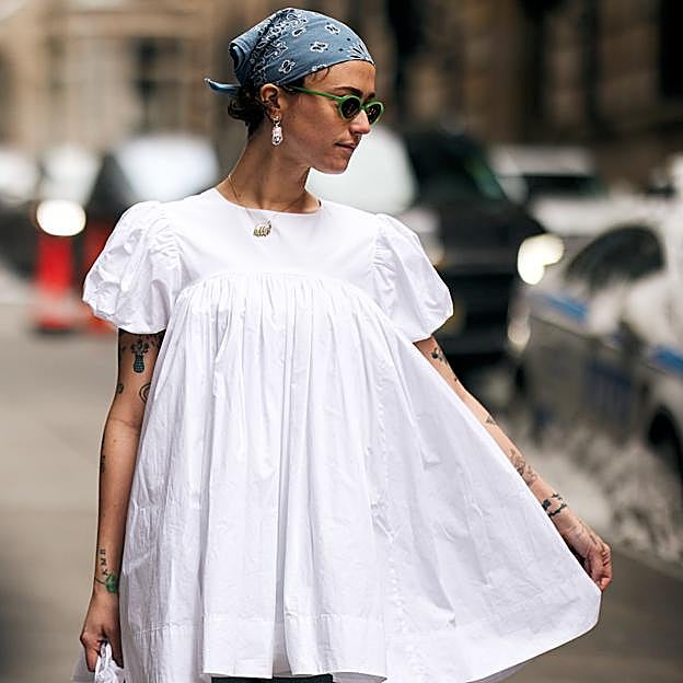 Vestidos camiseros anchos que no marcan: elegantes y muy cómodos