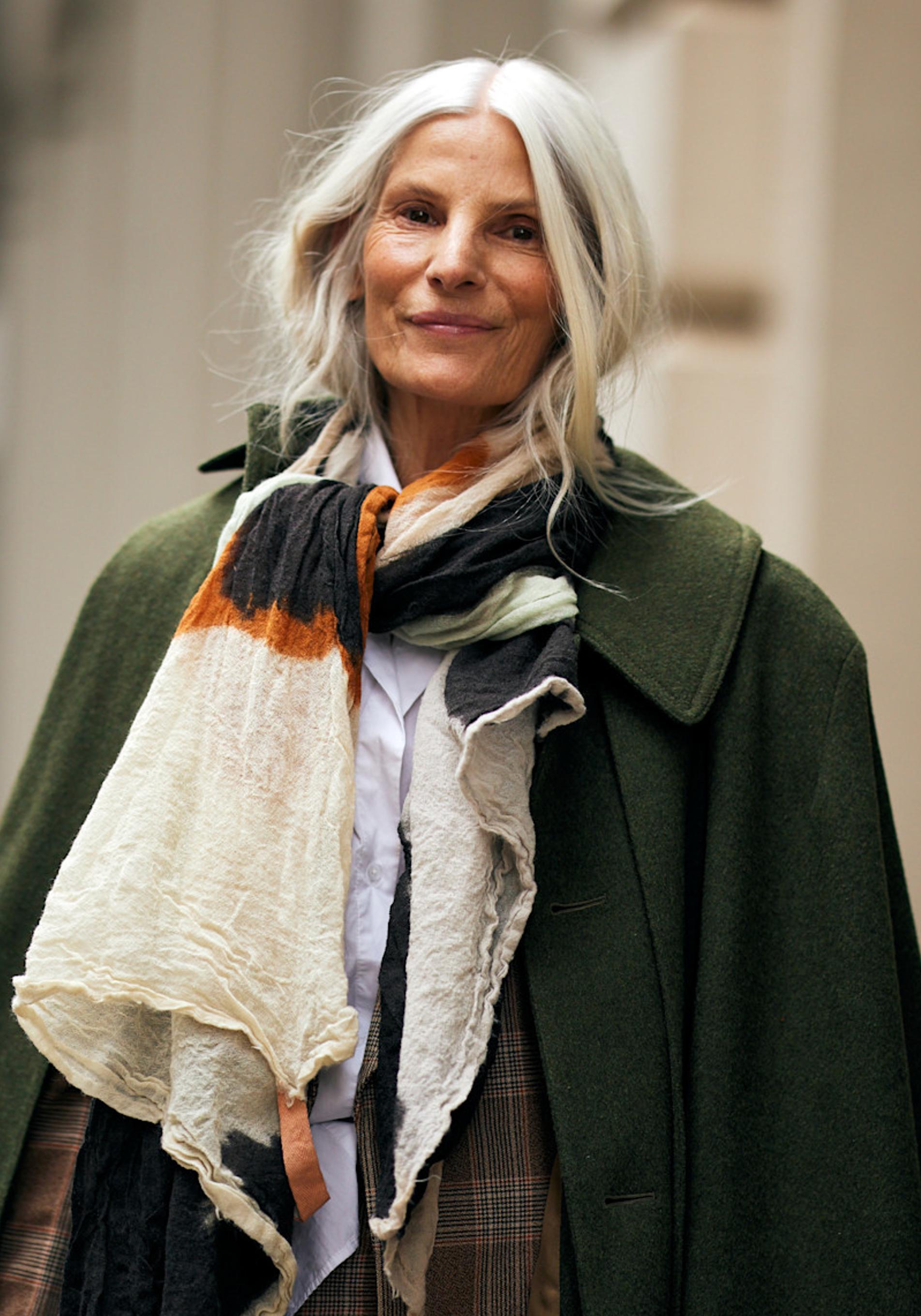 Mujer con piel madura