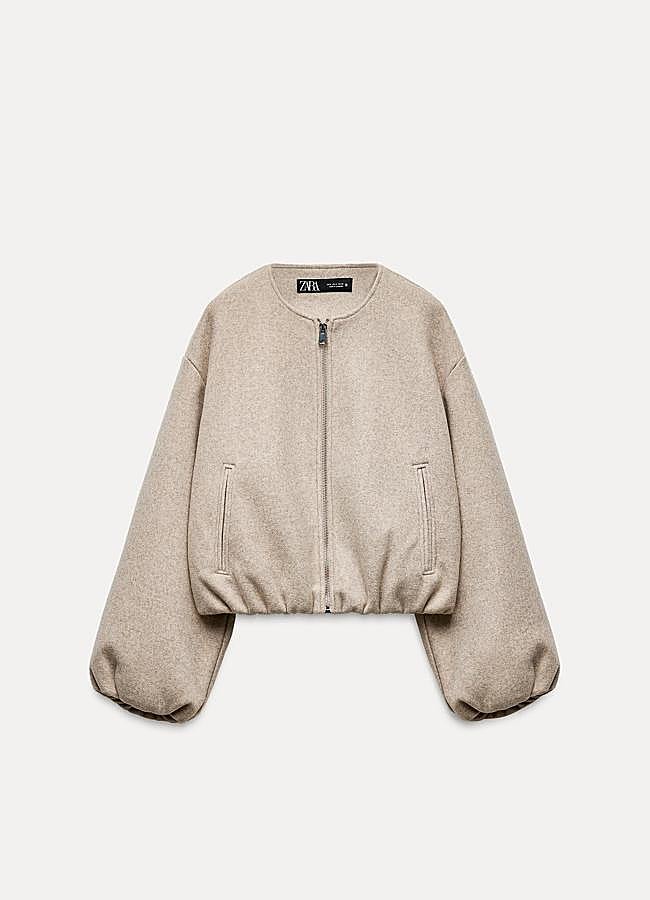 Imagen - Chaqueta estilo bomber con manga abullonada de Zara.
