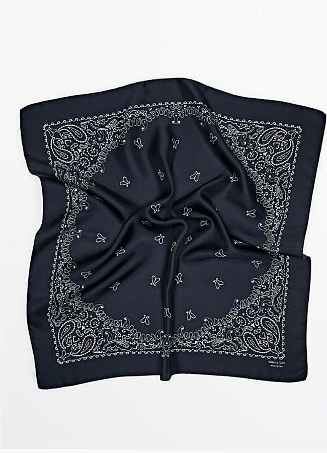 Imagen - Pañuelos para llevar al cuello (MASSIMO DUTTI)