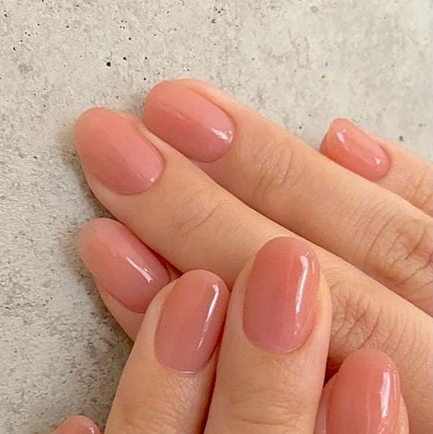 Uñas jelly en tono melocotón natural