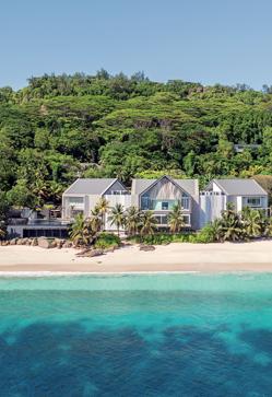 Imagen secundaria 2 - Portada del libro Cheval Blanc de Assouline e imágenes en su interior.