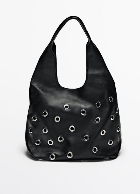 Imagen - Bolso negro de Massimo Dutti (299 euros)