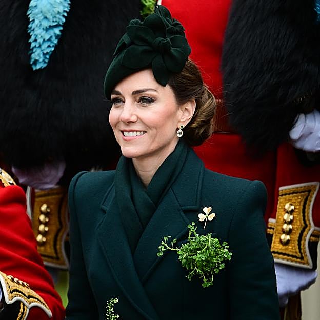 El impecable look de Kate Middleton por el día de San Patricio: un abrigo verde y el tocado más original