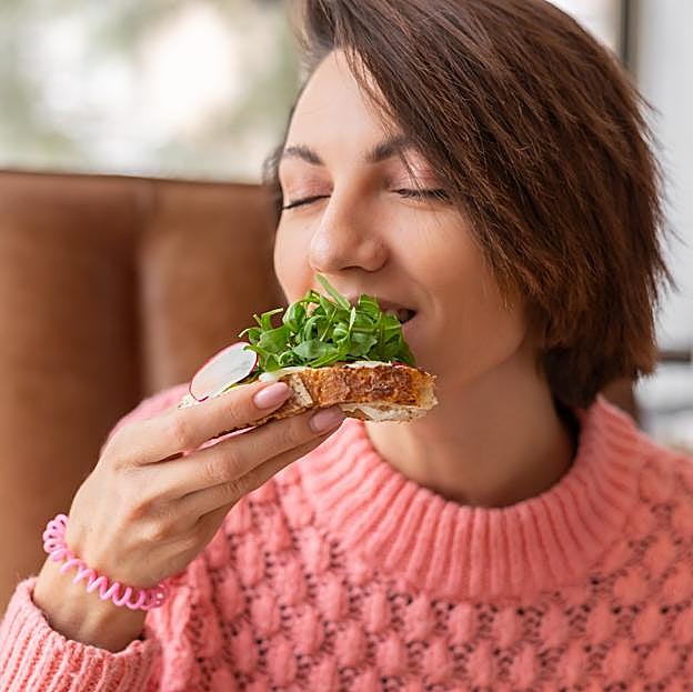 Para obtener magnesio, debes consumir alimentos que lo contengan. 
