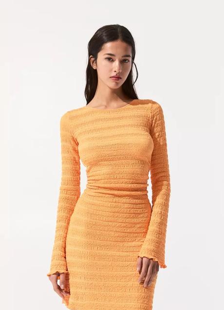 Imagen - Vestido de manga larga de Pull & Bear (25,99 euros)