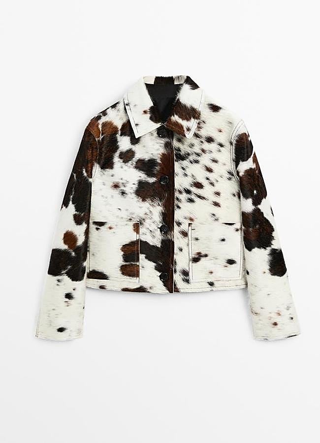 Imagen - Chaqueta de pelo estampado vaca, de Massimo Dutti. Precio: 999 euros.