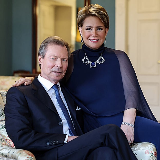 Los grandes duques de Luxemburgo en sus últimos retratos oficiales. 