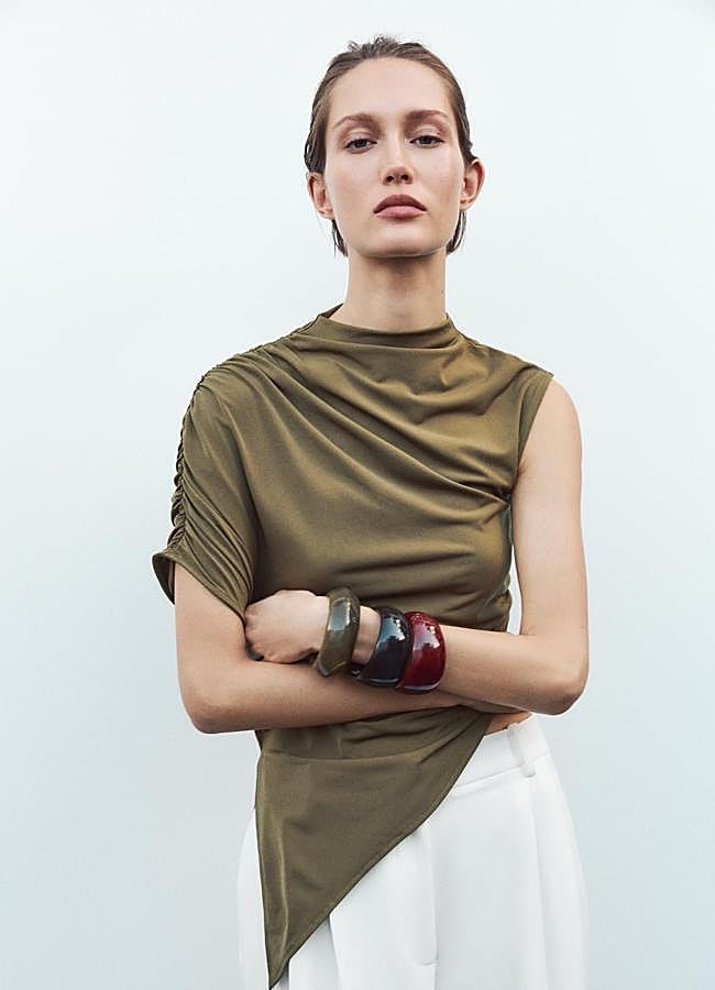 Imagen - Top drapeado con cuello perkins