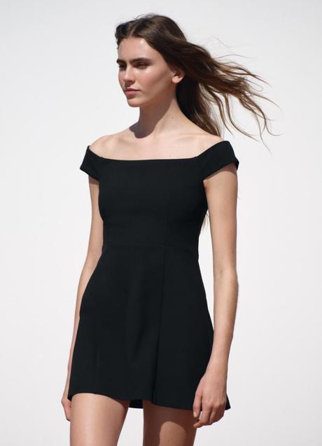 Imagen - Vestido negro de Zara (29,99 euros)