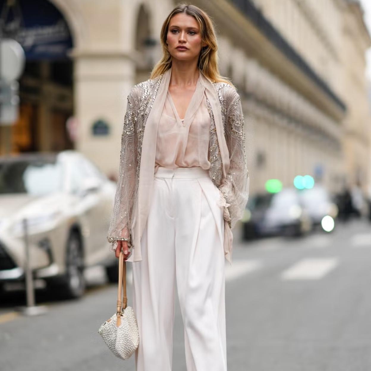 Look con prendas con encaje