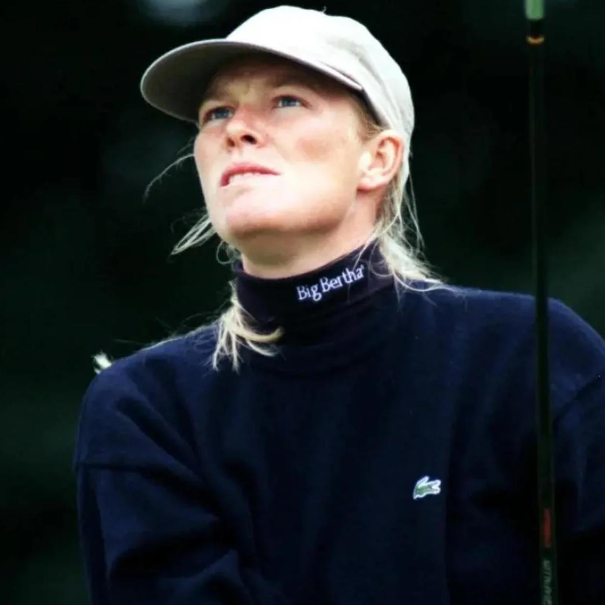 Estefanía Knuth durante una competición de golf. 