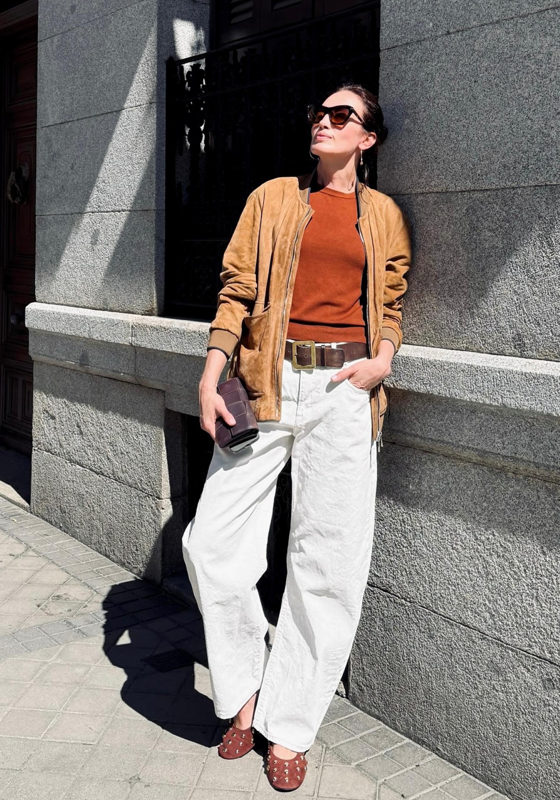 Nieves Álvarez con unos barrel jeans.