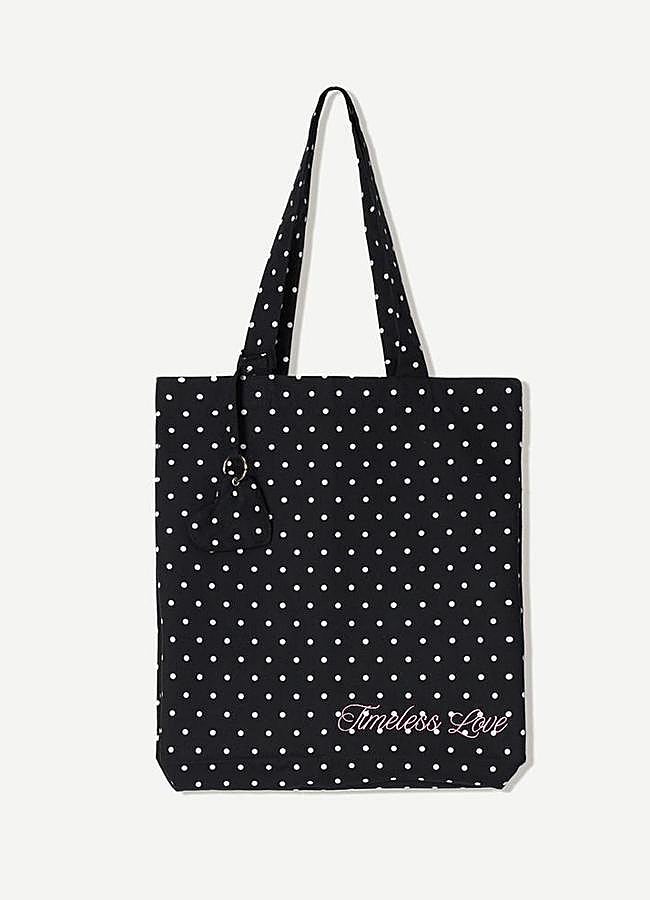 Imagen - Bolso shopper lunares de Bershka (15,99€)