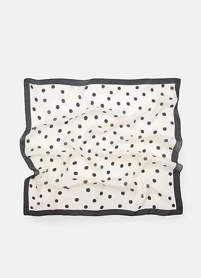 Imagen - Pañuelo lunares de Pull&Bear (7,99€)