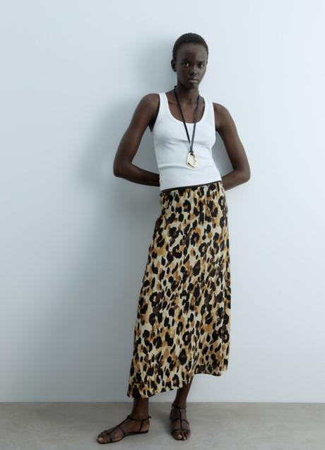 Imagen - Falda con estampado animal de Sfera (23,99 euros)