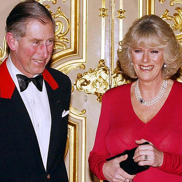 Carlos y Camilla, el día que anunciaron su compromiso en 2005. 