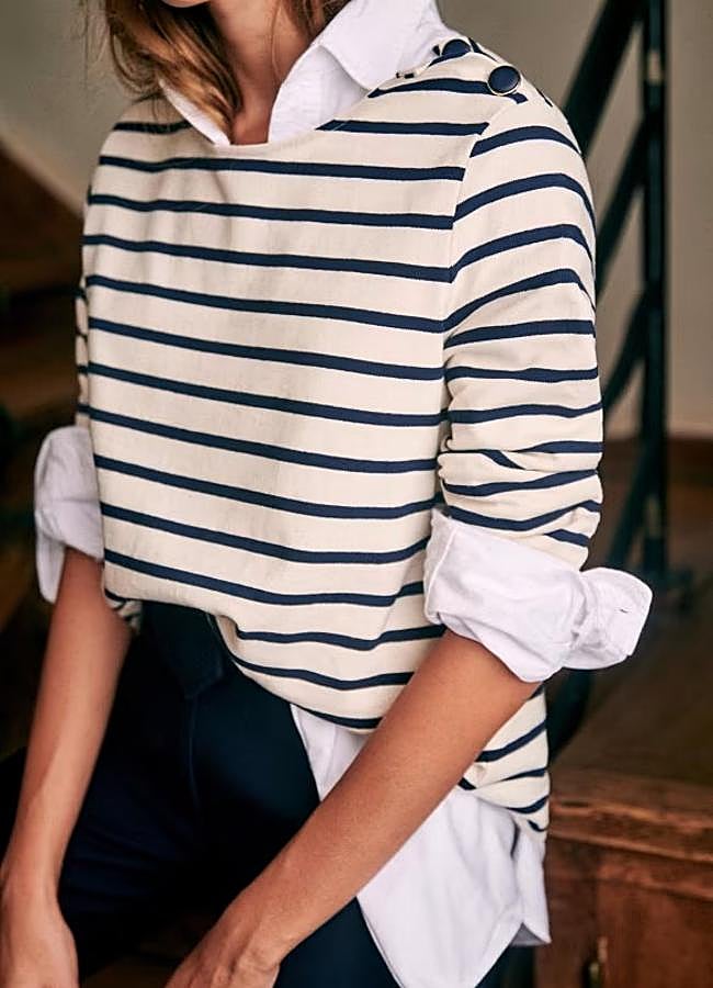 Imagen - Jersey de rayas marinero clásico en azul marino y blanco de Sézane, 80 euros.