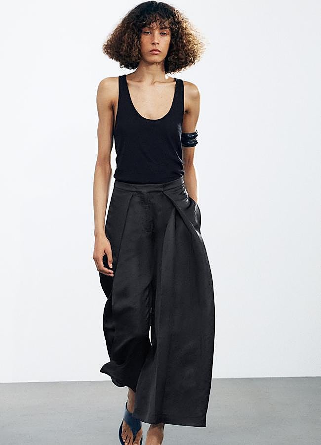 Imagen - Lino marino con estructura diferente de Zara, 69,95 euros.