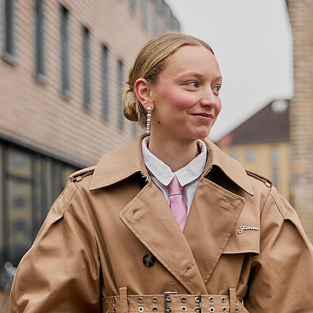 Del limpiador facial a la crema antiedad: esta es la rutina que sigo desde hace meses para levantarme con una piel más jugosa