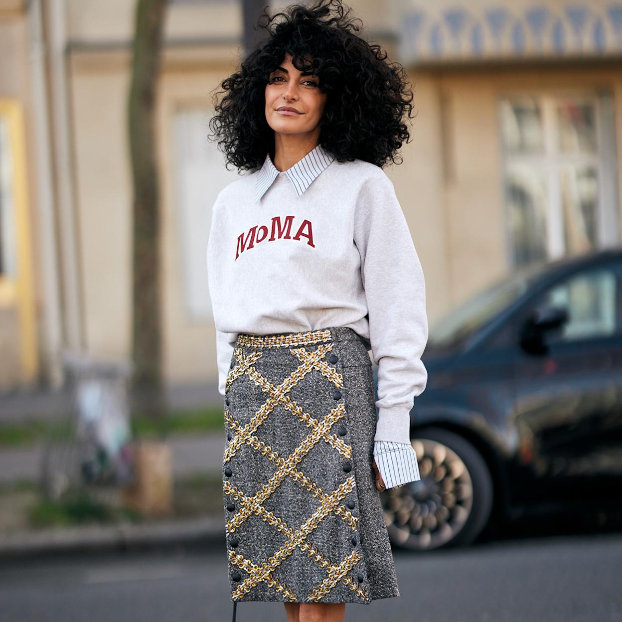 Estas son las faldas con botones que llevarás en los próximos meses.