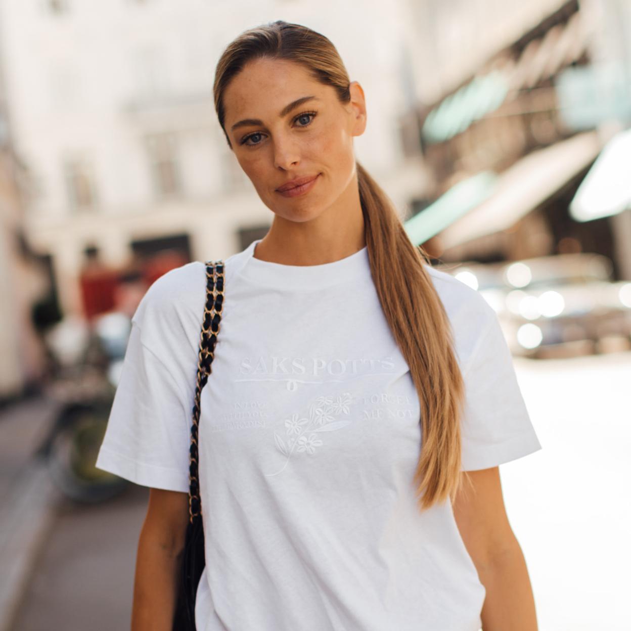 Los autobronceadores en gotas de farmacia son ideales para evitar el envejecimiento por tomar el sol.