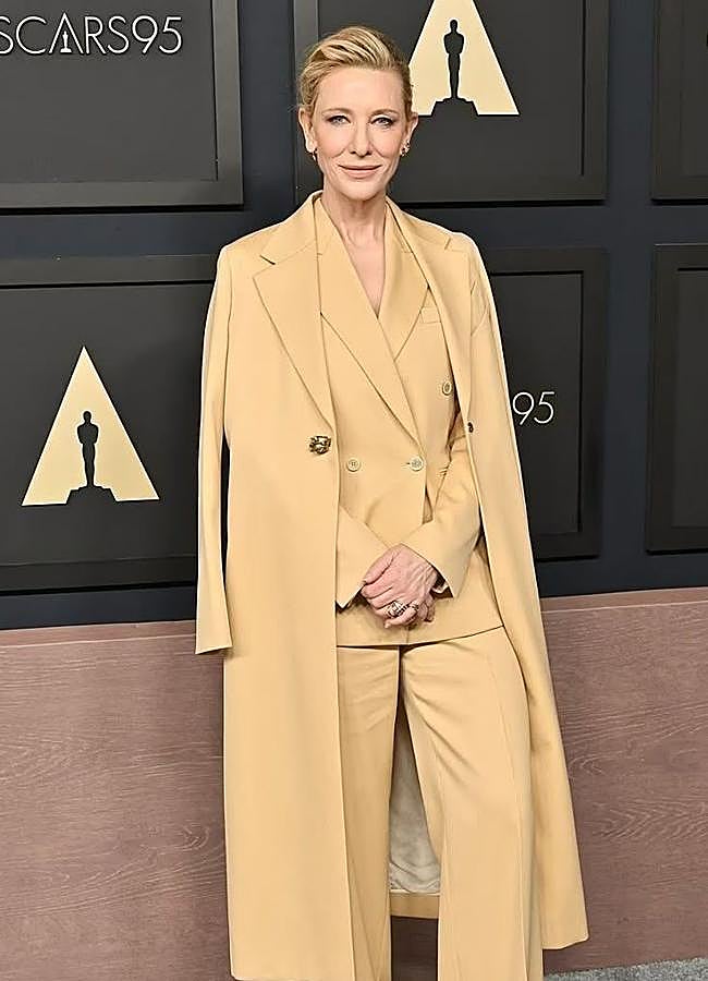 Imagen - Cate Blanchett con traje amarillo mantequilla
