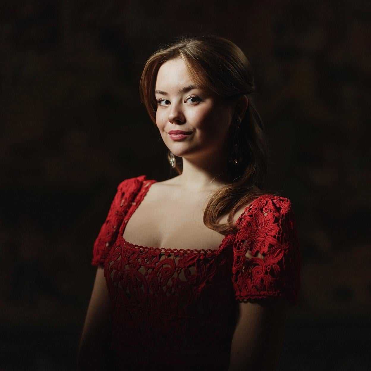 Ariane de Holanda en el retrato oficial de su 18 cumpleaños.