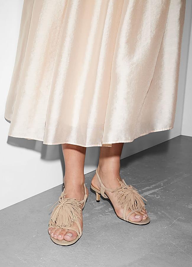 Imagen - Sandalia de tacón bajito con detalle de flecos de & Other Stories.