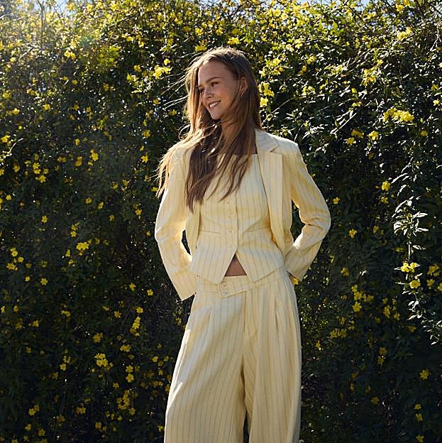 Lo mejor de la nueva colección de Stradivarius: vestidos de colores, bolsos todoterreno y muchos básicos de entretiempo