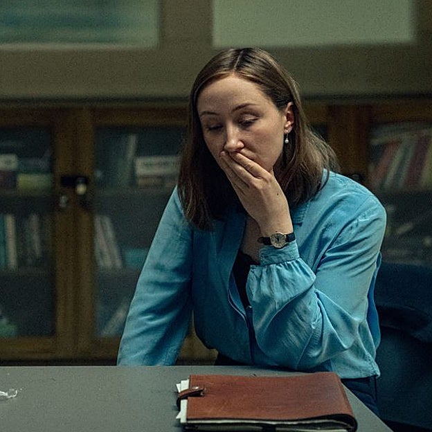 Briony (Erin Doherty) impactada tras la sesión con Jamie.