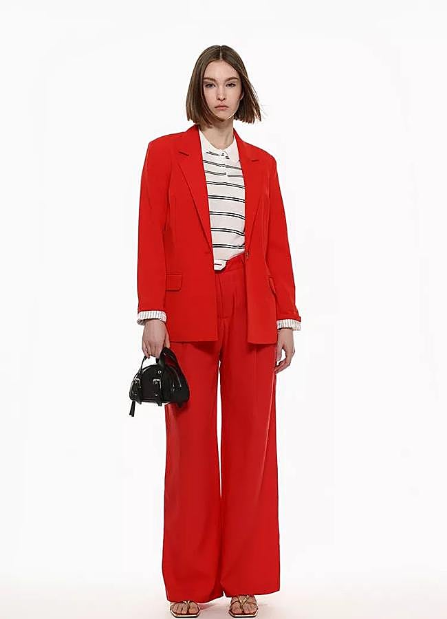 Imagen - Traje rojo oversize