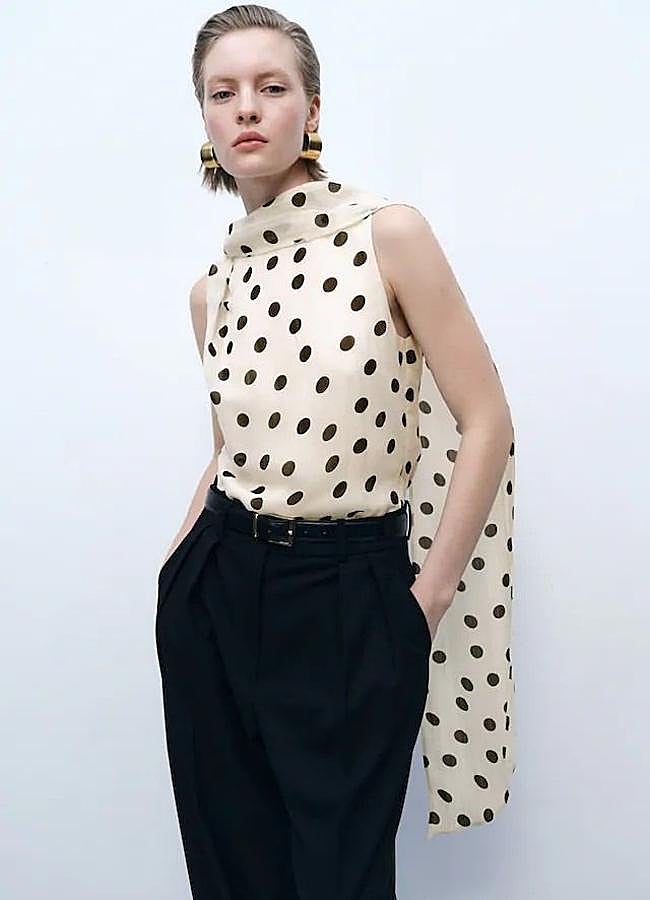 Imagen - Blusa de lunares con foulard