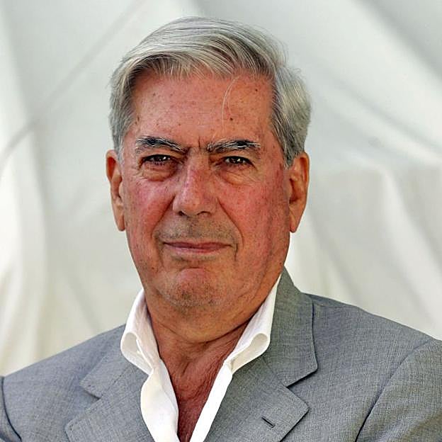 Los enemigos de Mario Vargas Llosa: un padre de pesadilla, un puñetazo a García Márquez y la polémica con una escritora española