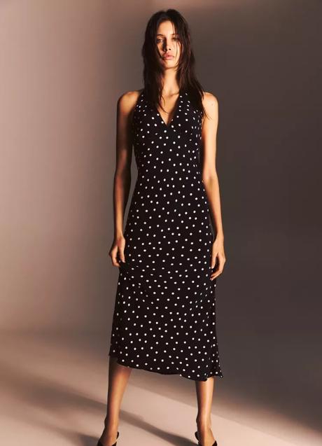 Imagen - Vestido con estampado de lunares de Pull & Bear (35,99 euros)