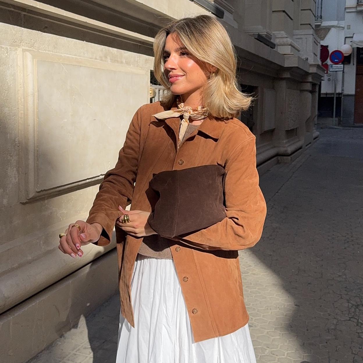 La chaqueta de ante es la cazadora de la primavera. 