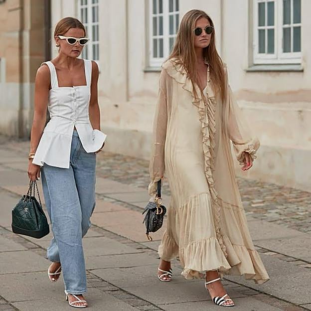 Los vestidos largos más cómodos para llevar con sandalias cuando llegue el calor