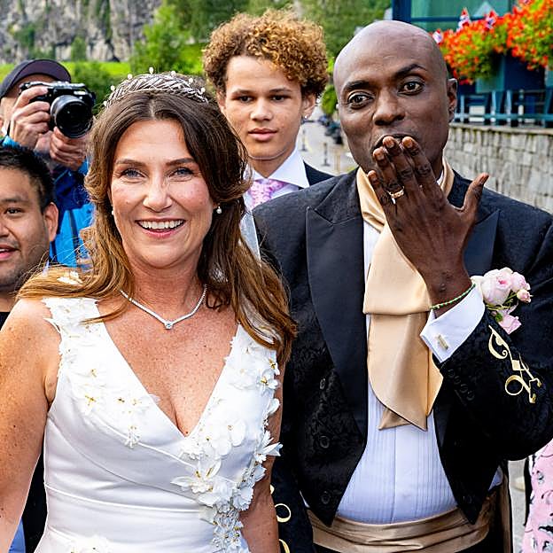 La boda de la princesa Marta Luisa de Noruega y el chamán Durek Verrett. 