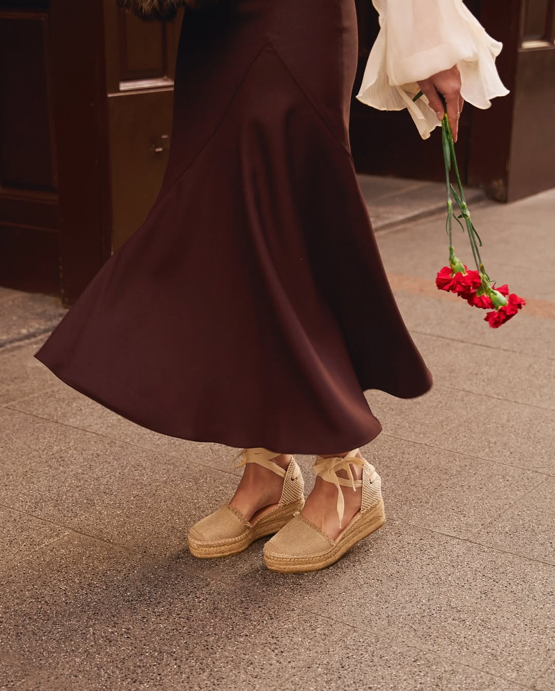 Las alpargatas con cuña son el zapato estrella de la Feria de Abril: los modelos más cómodos y elegantes para aguantar toda la noche